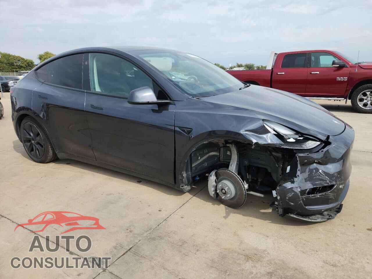 TESLA MODEL Y 2024 - 7SAYGDEE5RA301100