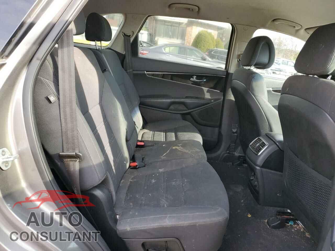 KIA SORENTO 2017 - 5XYPGDA57HG209155