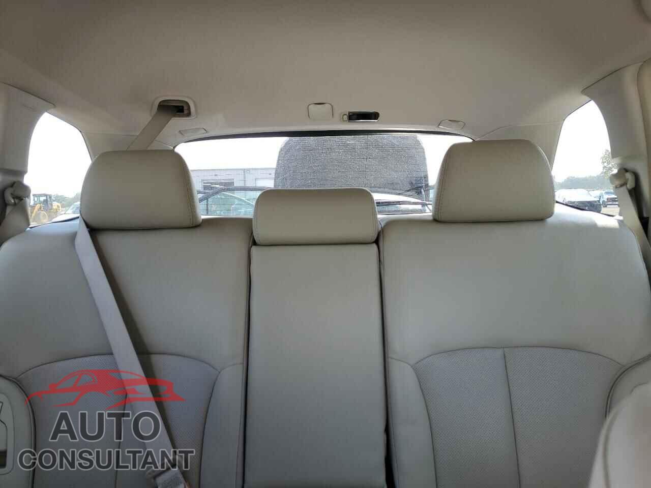 SUBARU OUTBACK 2013 - 4S4BRDLC8D2231083