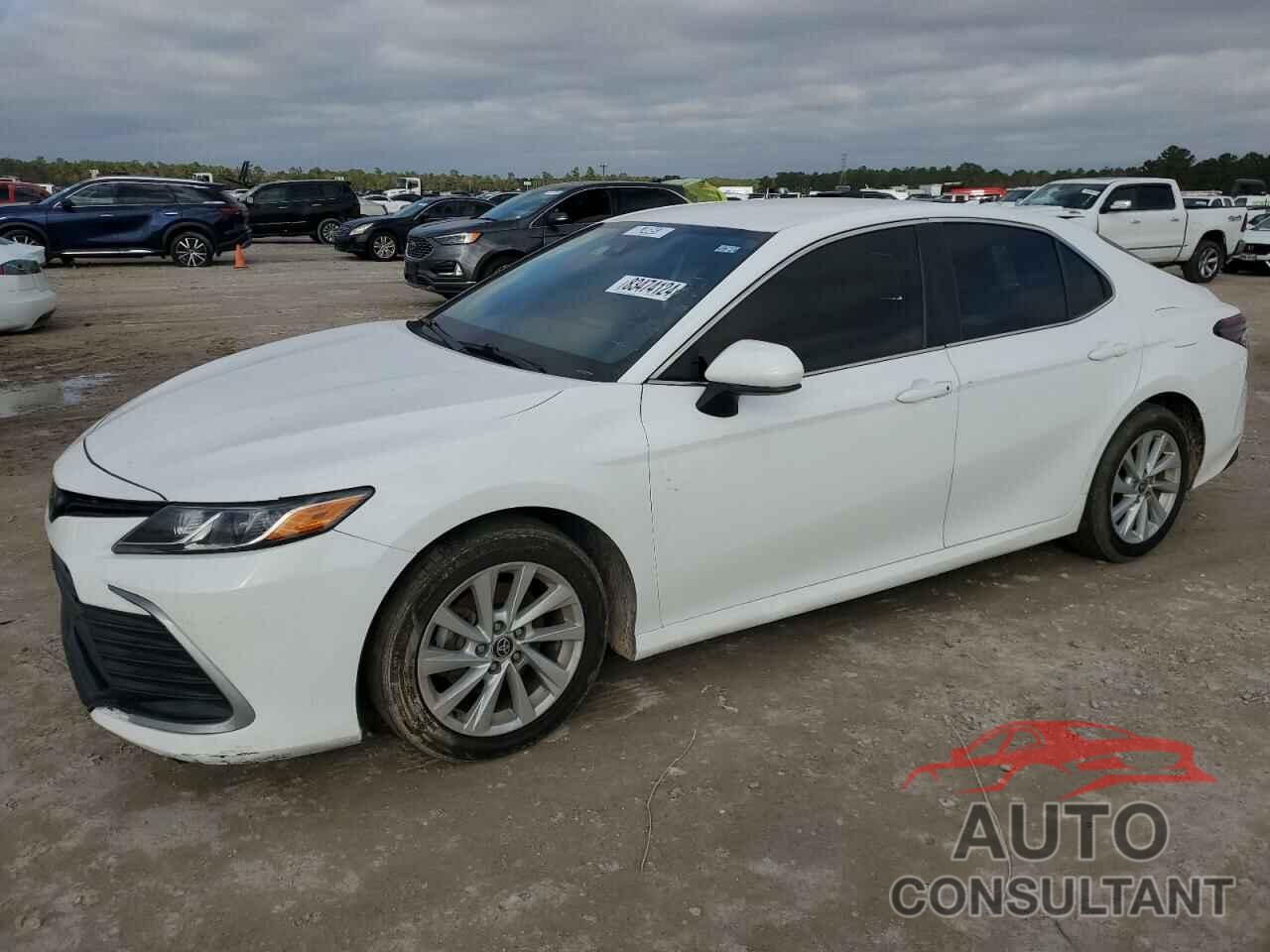 TOYOTA CAMRY 2021 - 4T1C11AK0MU454713