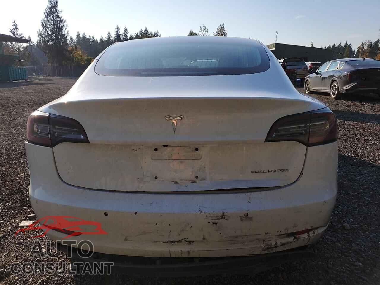 TESLA MODEL 3 2018 - 5YJ3E1EB8JF134353