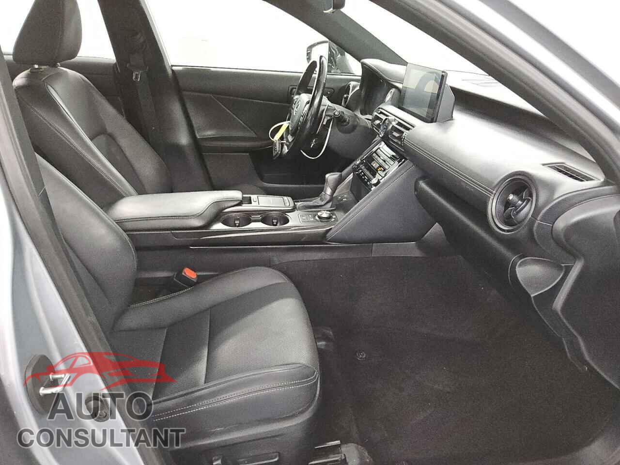 LEXUS IS 2023 - JTHDA1D23P5127420