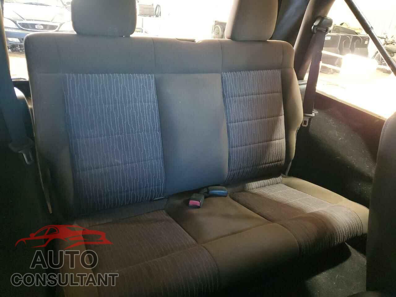 JEEP WRANGLER 2011 - 1J4AA2D17BL519977