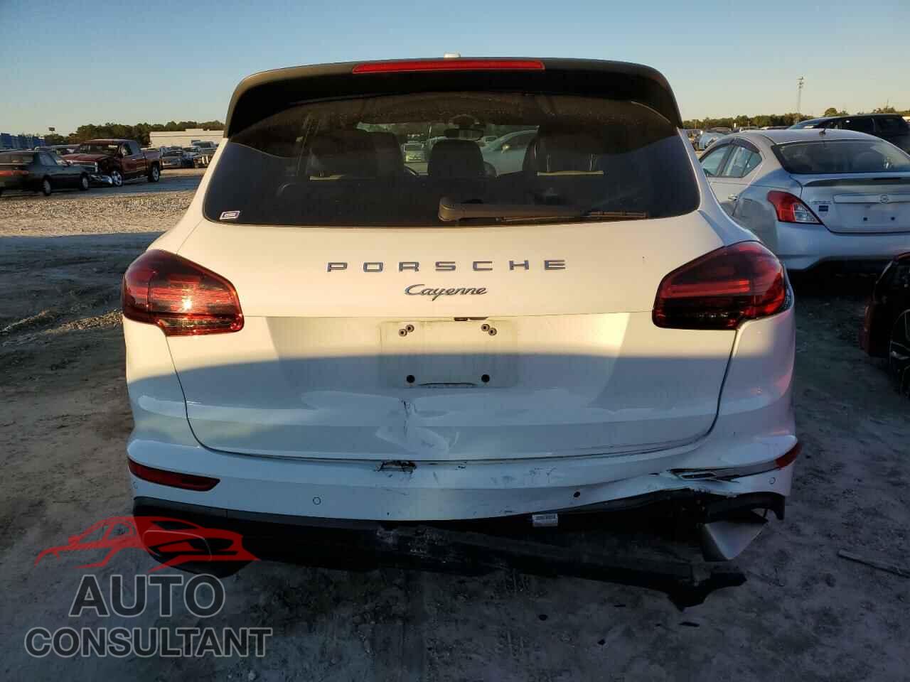 PORSCHE CAYENNE 2017 - WP1AA2A23HKA88280