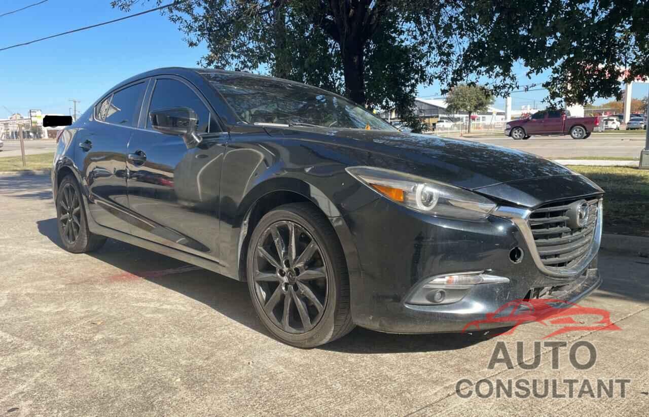MAZDA 3 2018 - 3MZBN1W34JM185697
