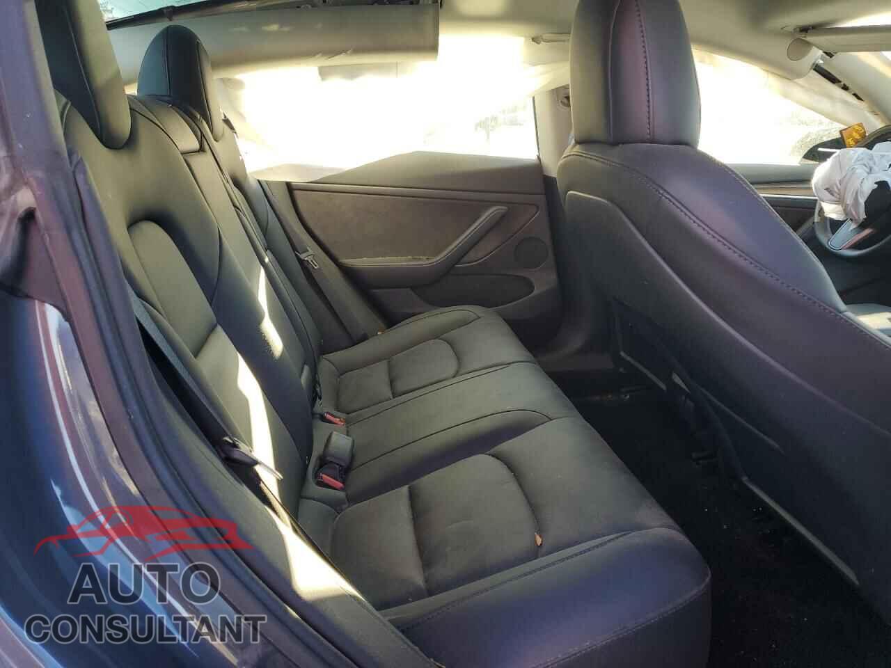 TESLA MODEL 3 2022 - 5YJ3E1EB9NF327892
