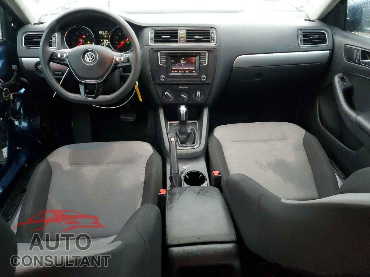 VOLKSWAGEN JETTA 2017 - 3VW2B7AJ5HM249936