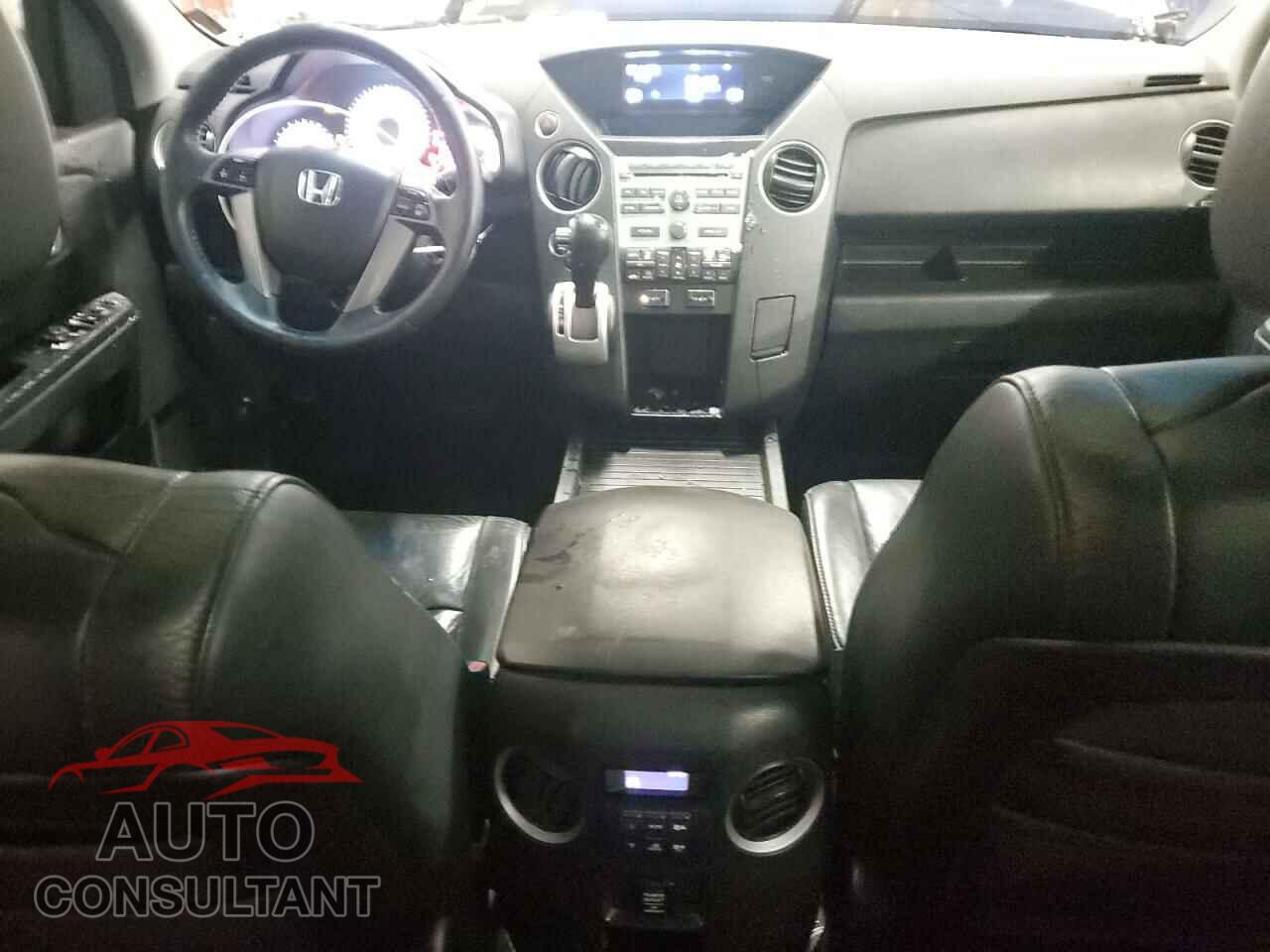 HONDA PILOT 2011 - 5FNYF4H58BB001149