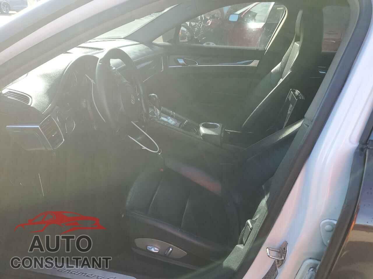PORSCHE PANAMERA 2011 - WP0AA2A70BL010652