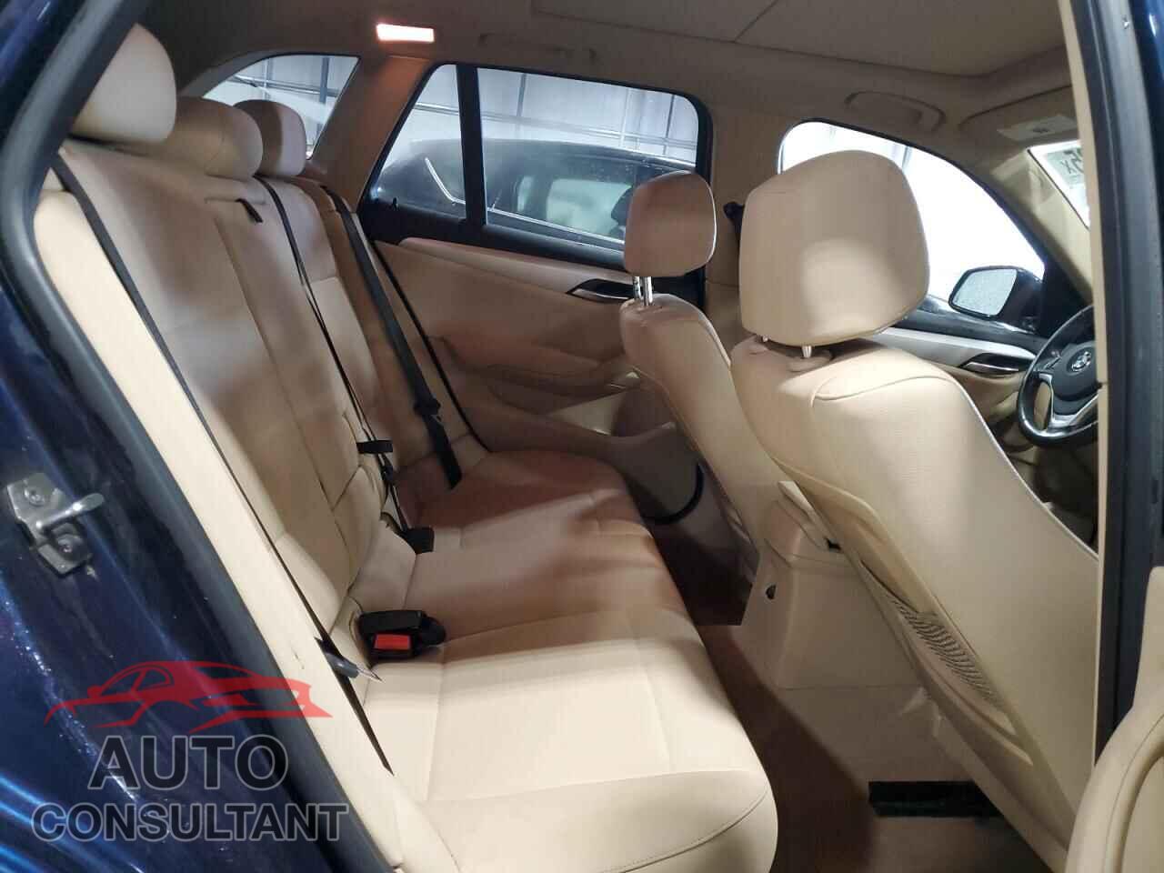 BMW X1 2015 - WBAVL1C57FVY34012
