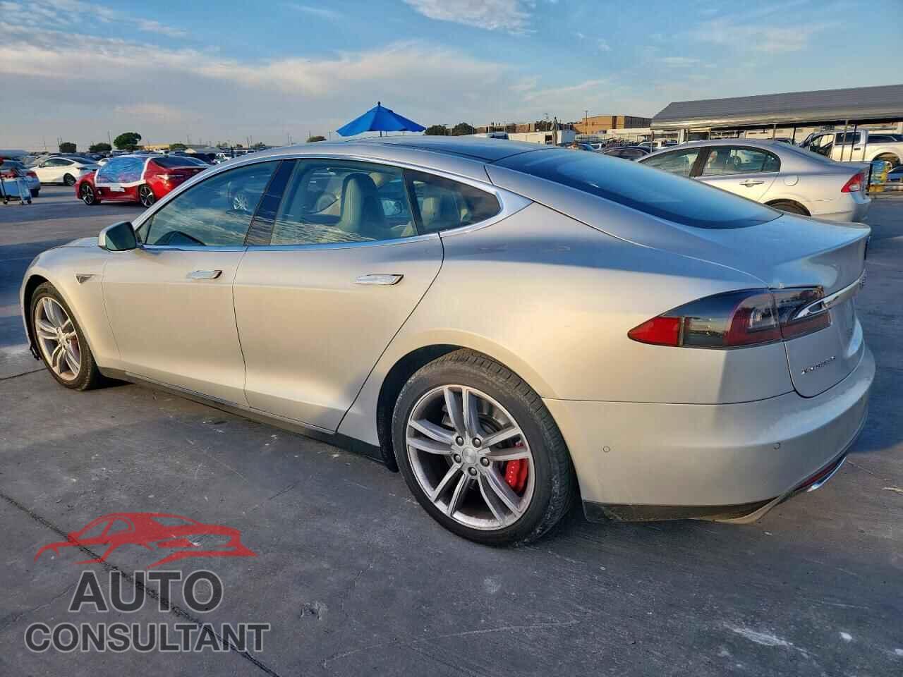 TESLA MODEL S 2015 - 5YJSA1H20FFP71246