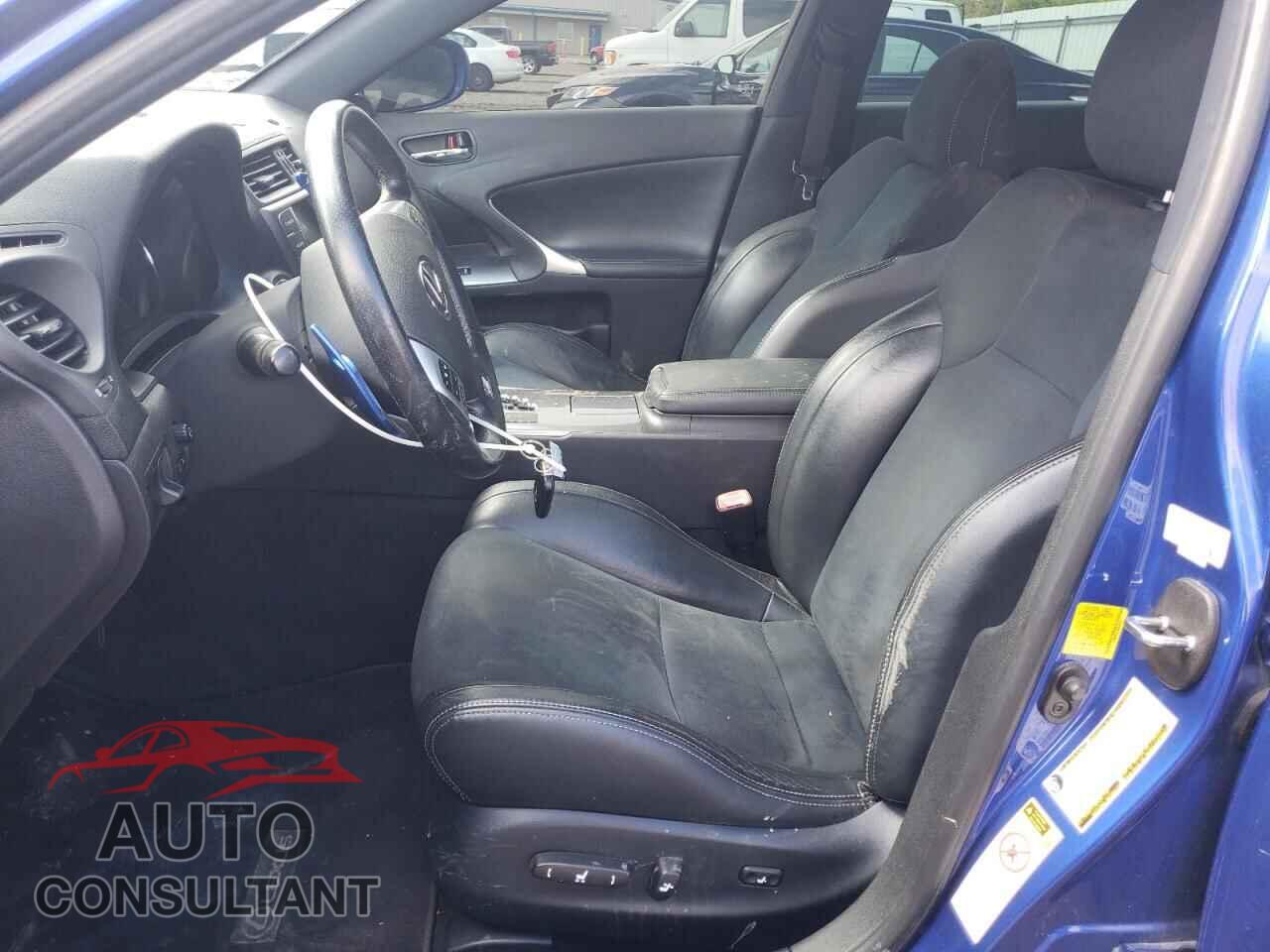 LEXUS IS 2011 - JTHBF5C27B5146580