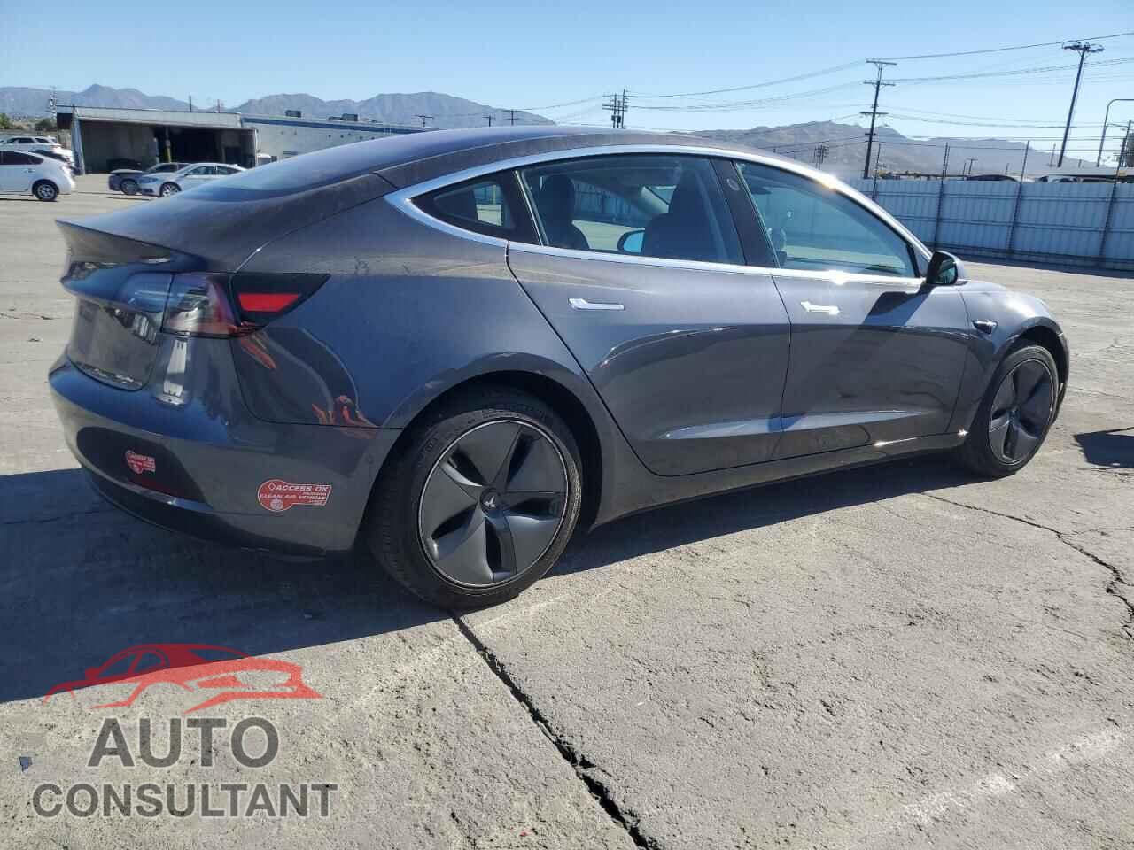 TESLA MODEL 3 2018 - 5YJ3E1EA9JF021731