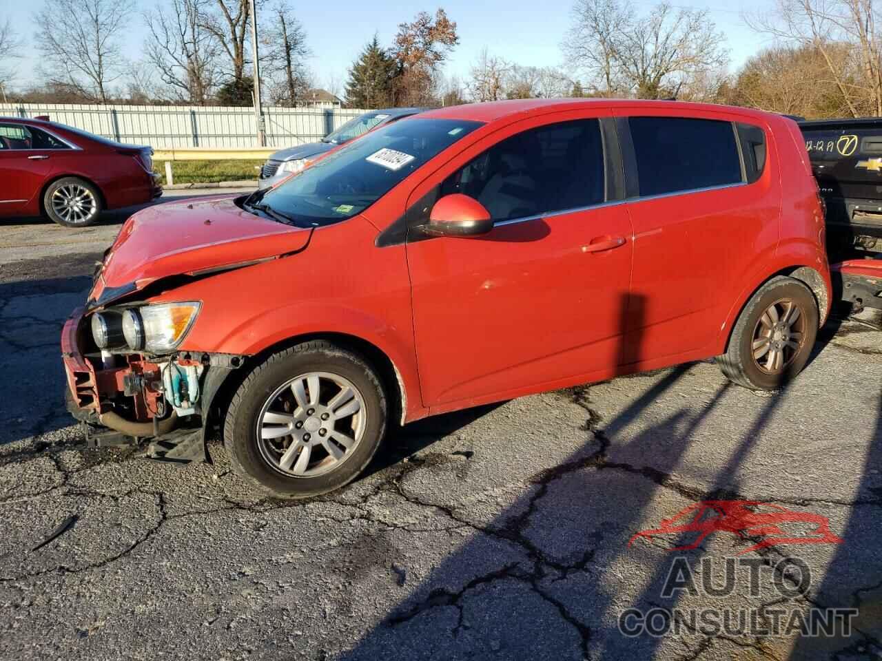 CHEVROLET SONIC 2013 - 1G1JC6SB2D4228540
