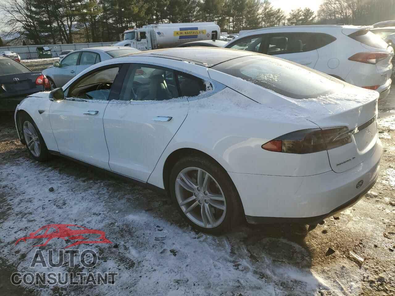 TESLA MODEL S 2013 - 5YJSA1CG0DFP03545