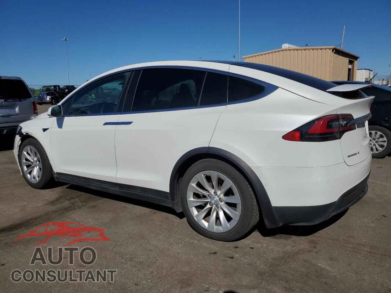 TESLA MODEL X 2017 - 5YJXCBE24HF076684