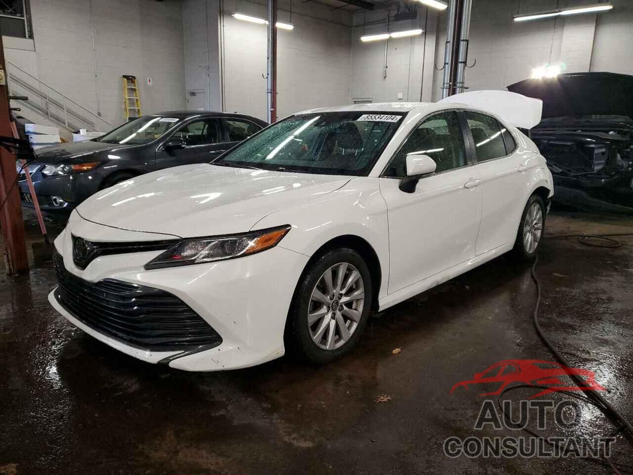 TOYOTA CAMRY 2018 - JTNB11HK8J3012345