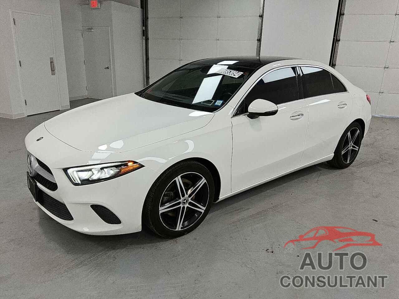 MERCEDES-BENZ A-CLASS 2020 - W1K3G4FB9LJ220475