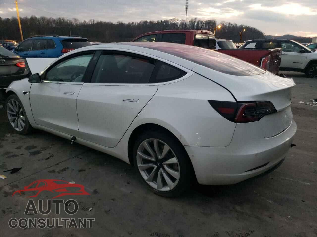 TESLA MODEL 3 2018 - 5YJ3E1EA5JF008202