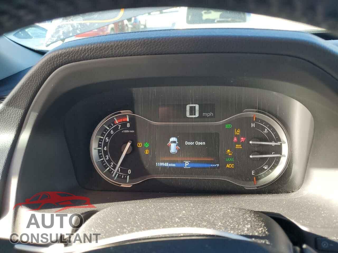 HONDA PILOT 2018 - 5FNYF6H00JB039246