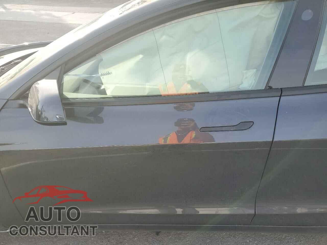 TESLA MODEL 3 2024 - 5YJ3E1EA7RF733490