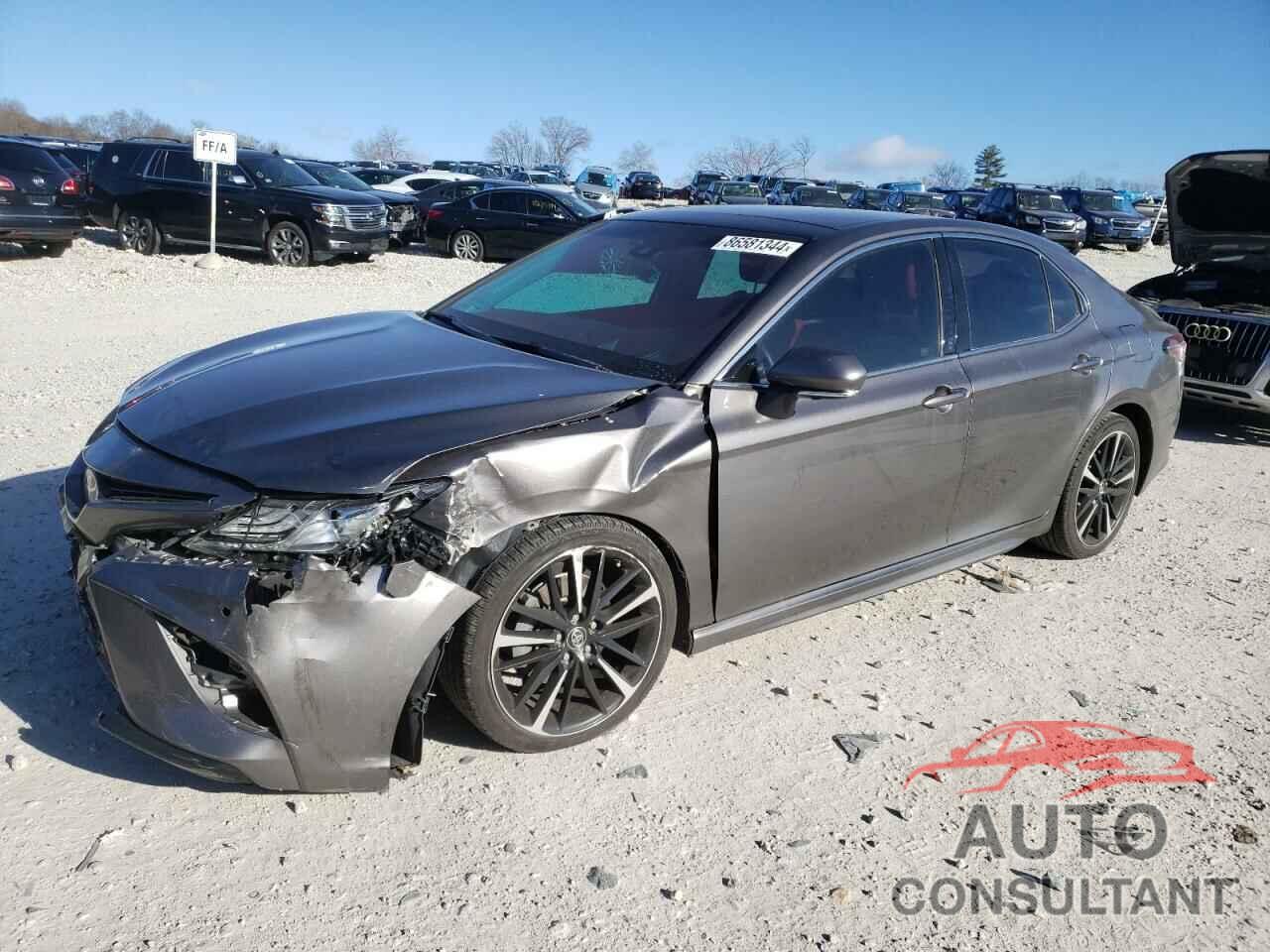 TOYOTA CAMRY 2018 - 4T1B61HK4JU030160