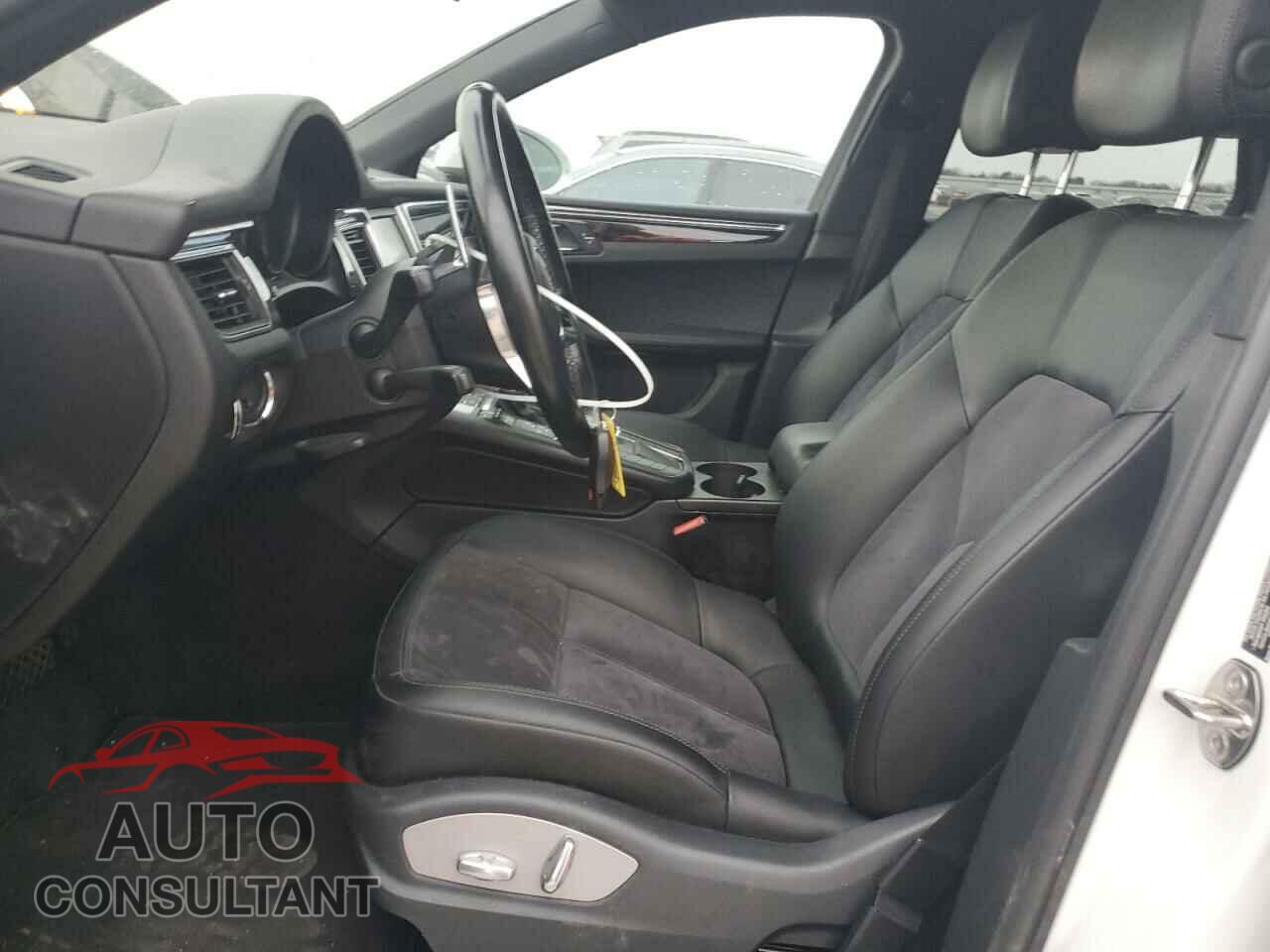 PORSCHE MACAN 2015 - WP1AB2A5XFLB44181