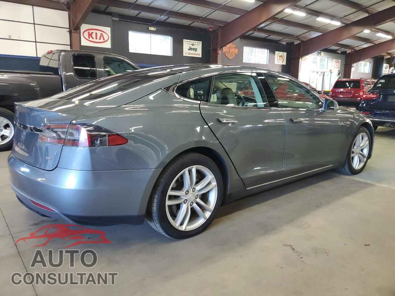 TESLA MODEL S 2014 - 5YJSA1H18EFP36220