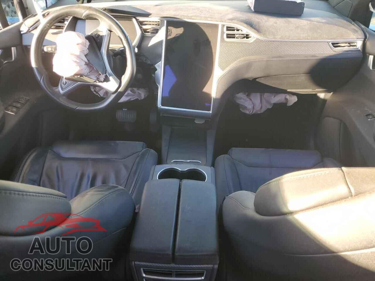 TESLA MODEL X 2017 - 5YJXCBE21HF046719