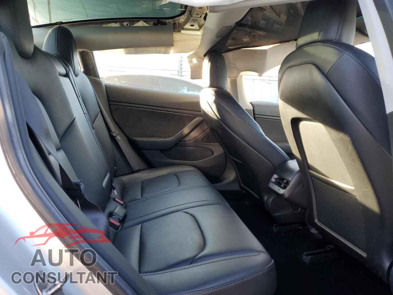 TESLA MODEL 3 2018 - 5YJ3E1EA4JF010961