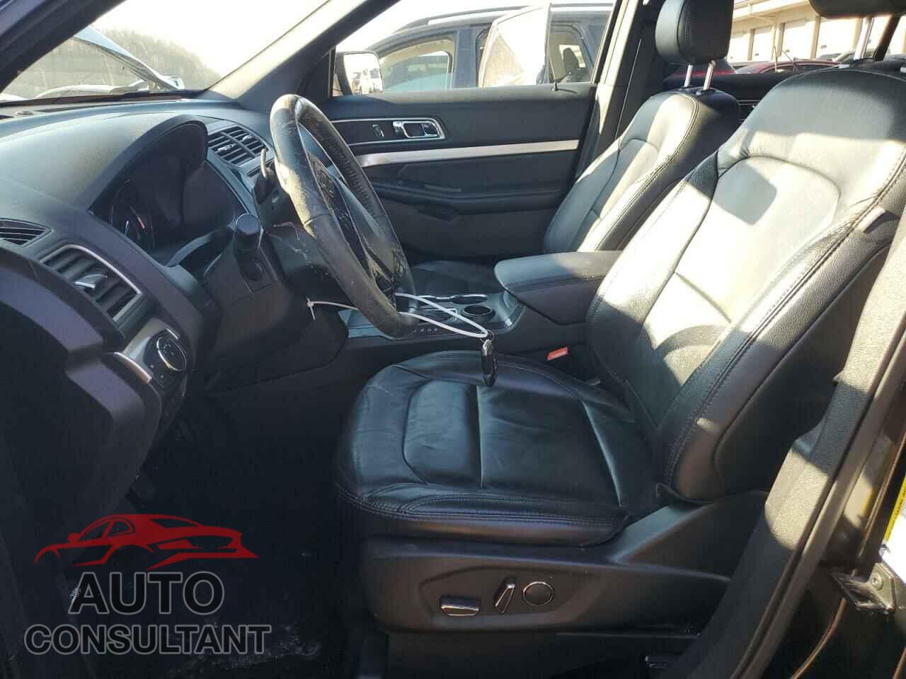 FORD EXPLORER 2017 - 1FM5K7D8XHGC53415