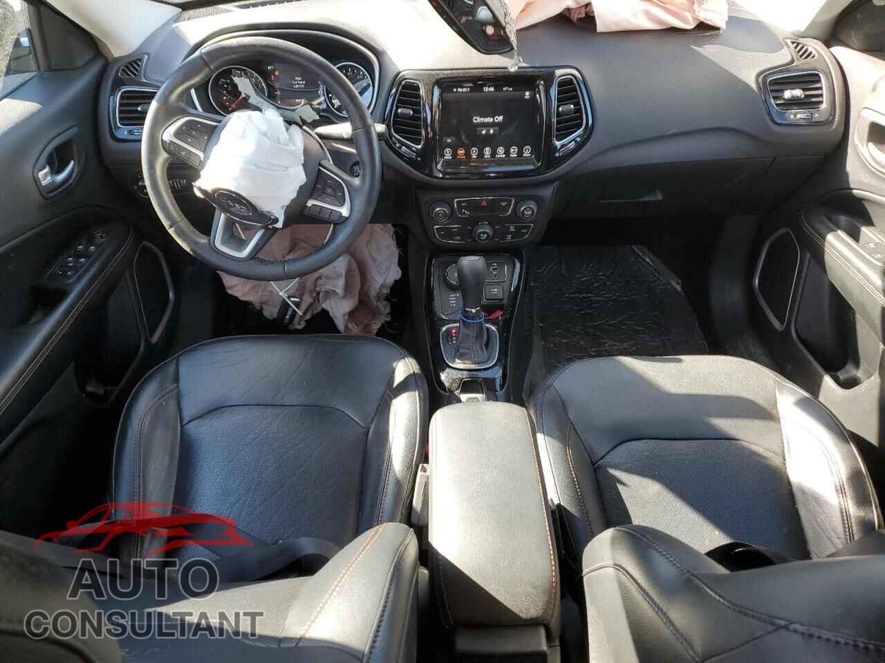 JEEP COMPASS 2018 - 3C4NJDCBXJT396241