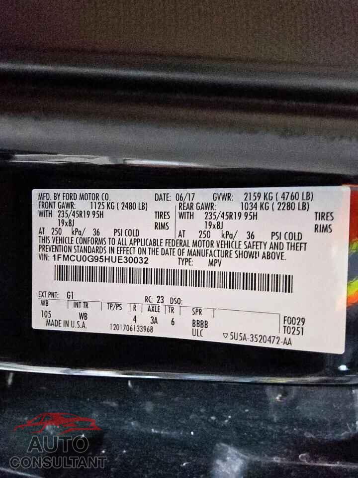 FORD ESCAPE 2017 - 1FMCU0G95HUE30032