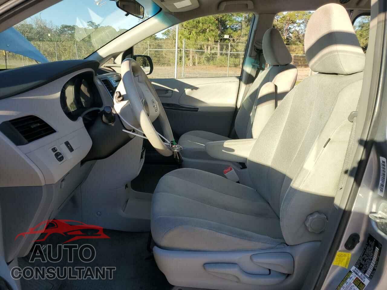 TOYOTA SIENNA 2012 - 5TDKA3DC6CS012408