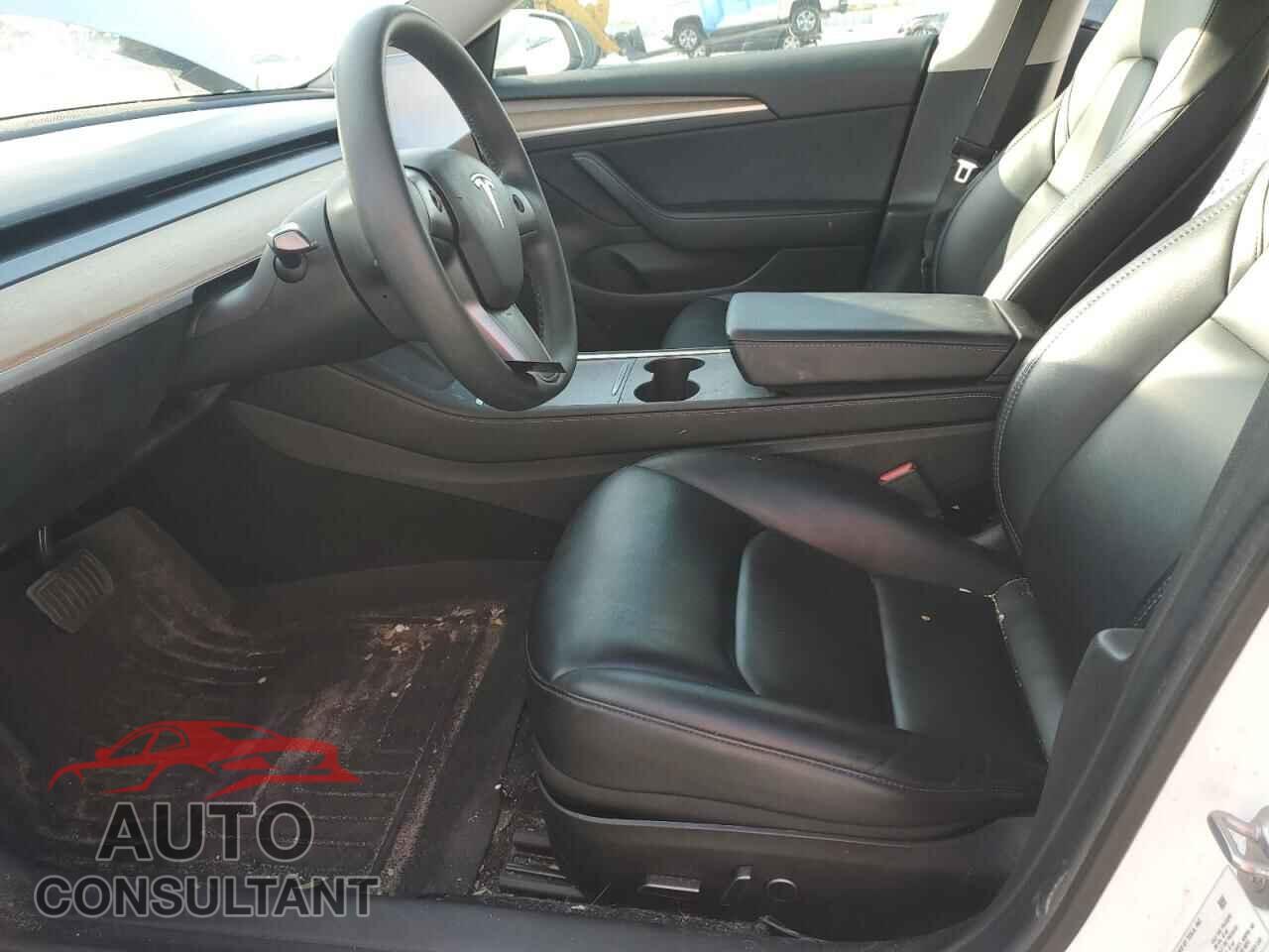 TESLA MODEL 3 2021 - 5YJ3E1EA5MF047103