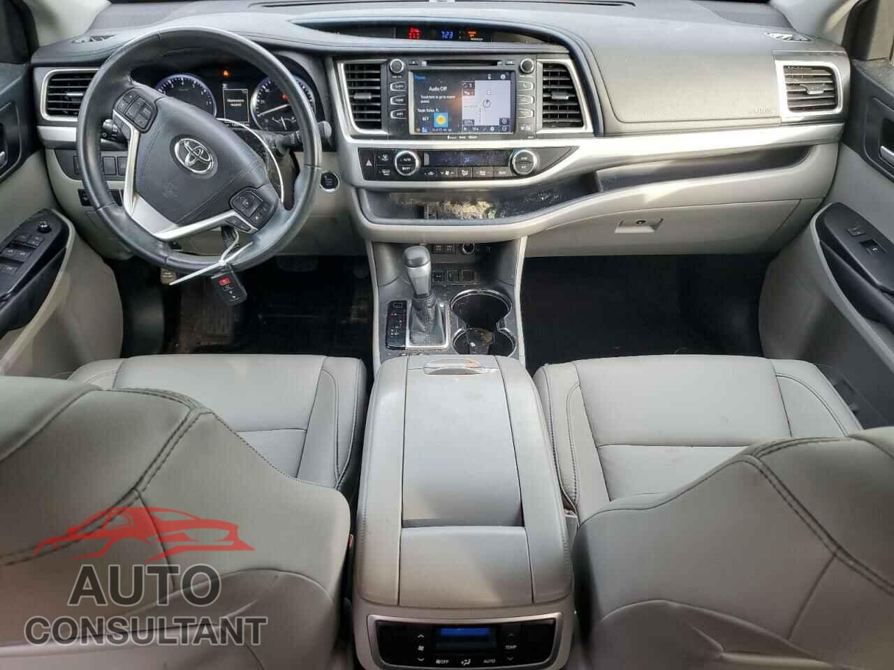 TOYOTA HIGHLANDER 2018 - 5TDKZRFH6JS242550