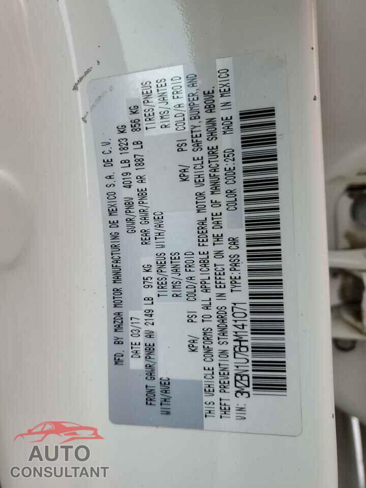 MAZDA 3 2017 - 3MZBN1U76HM141071