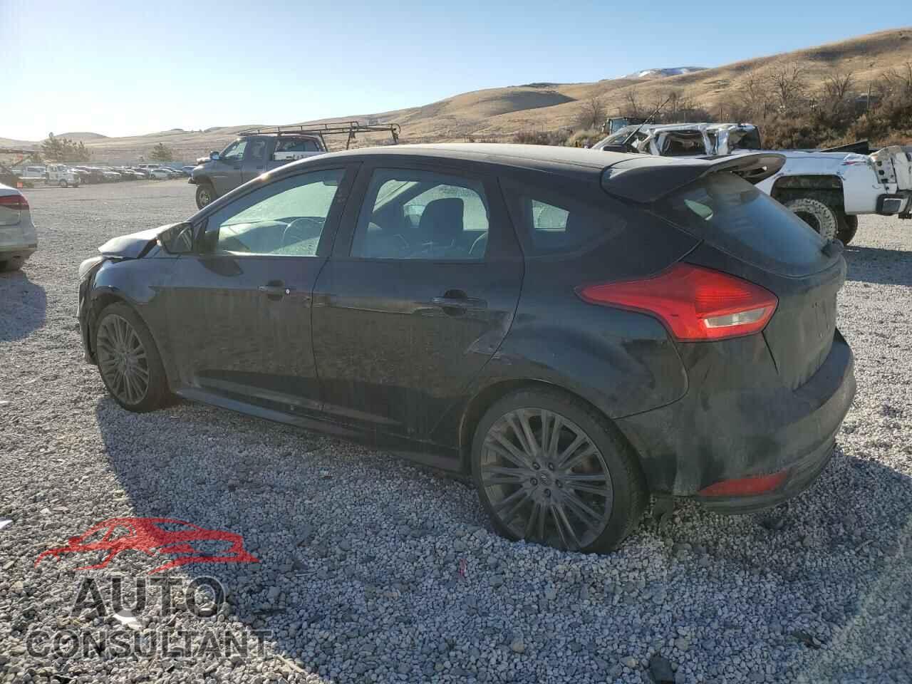 FORD FOCUS 2017 - 1FADP3L96HL334011