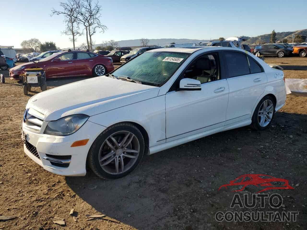 MERCEDES-BENZ C-CLASS 2013 - WDDGF4HB1DR245486