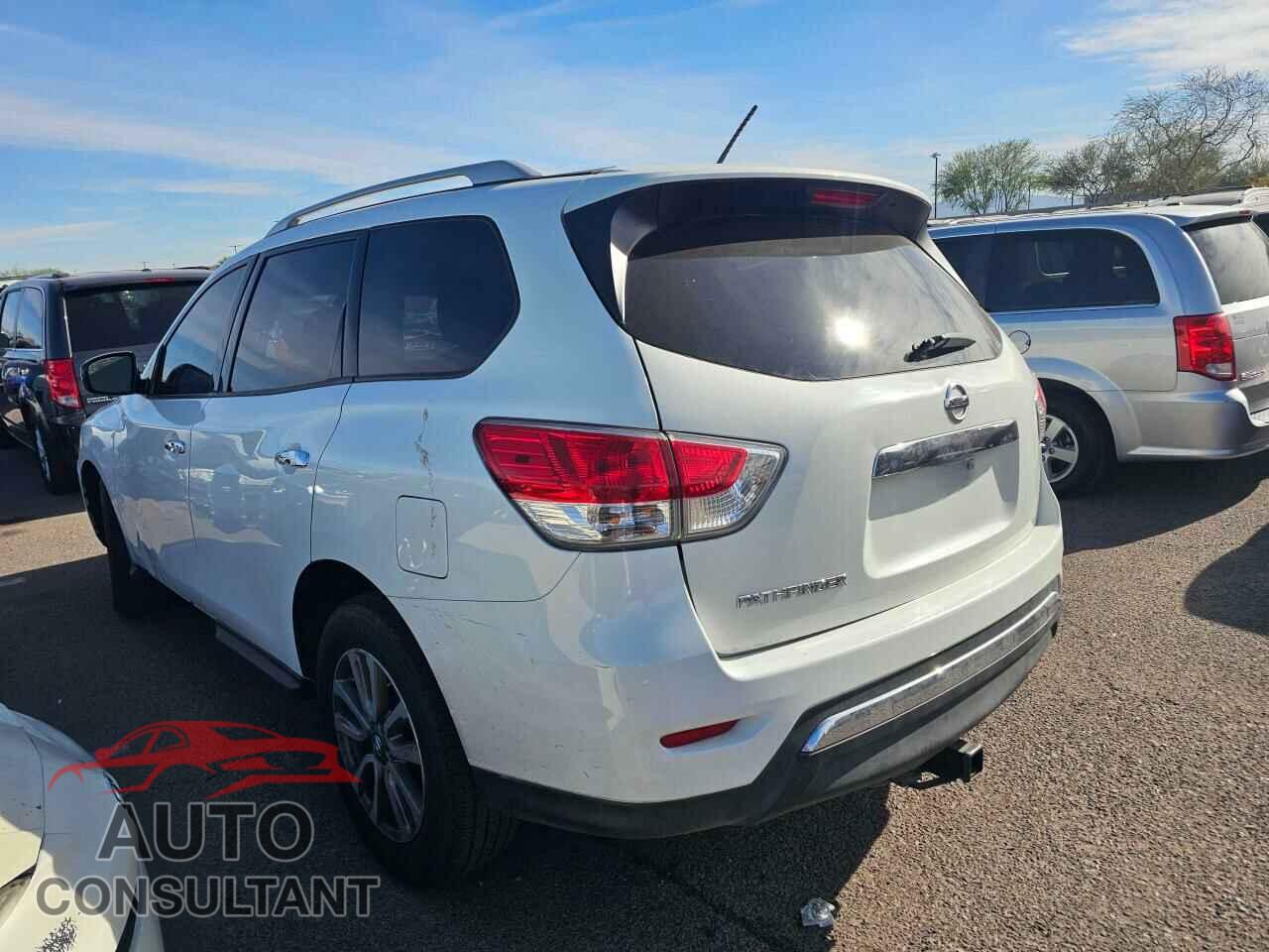 NISSAN PATHFINDER 2015 - 5N1AR2MN0FC689309