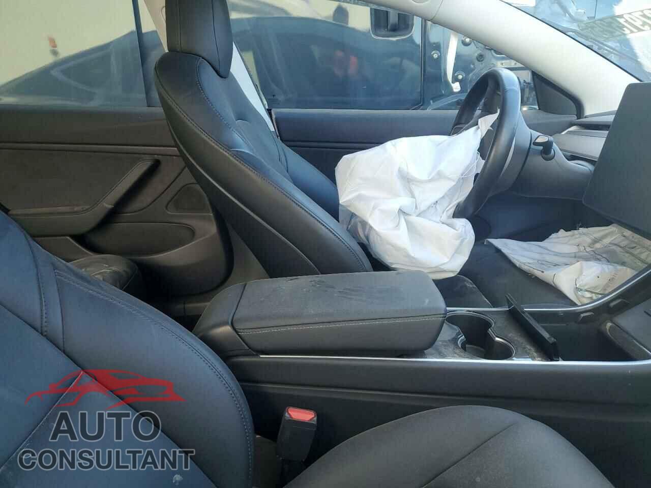 TESLA MODEL 3 2019 - 5YJ3E1EA6KF307652