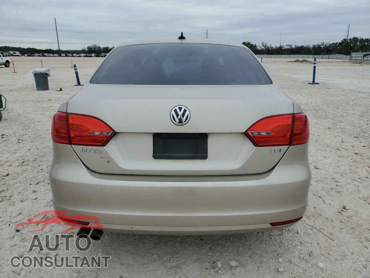 VOLKSWAGEN JETTA 2013 - 3VWLL7AJ7DM297854