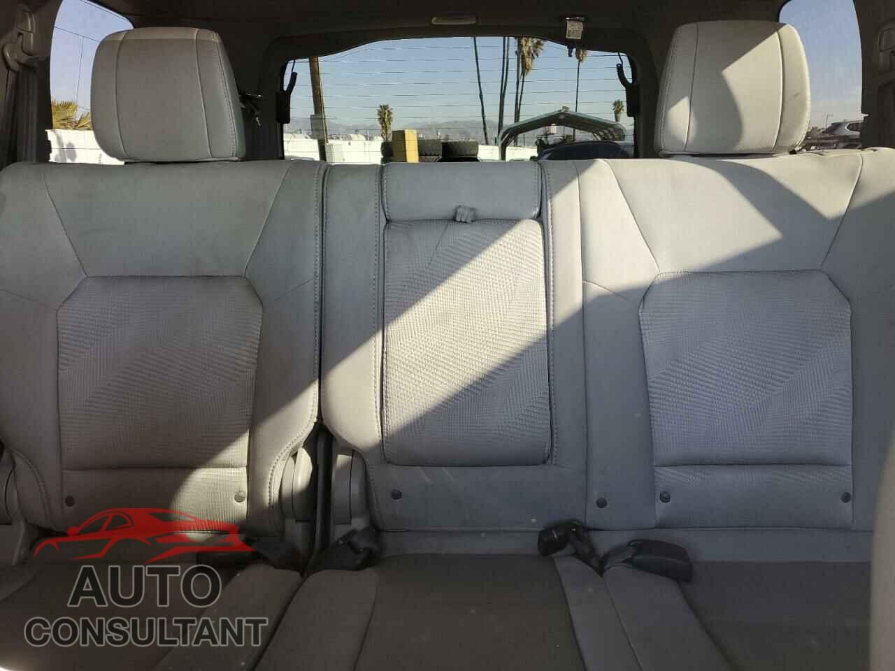 HONDA PILOT 2013 - 5FNYF3H2XDB025231