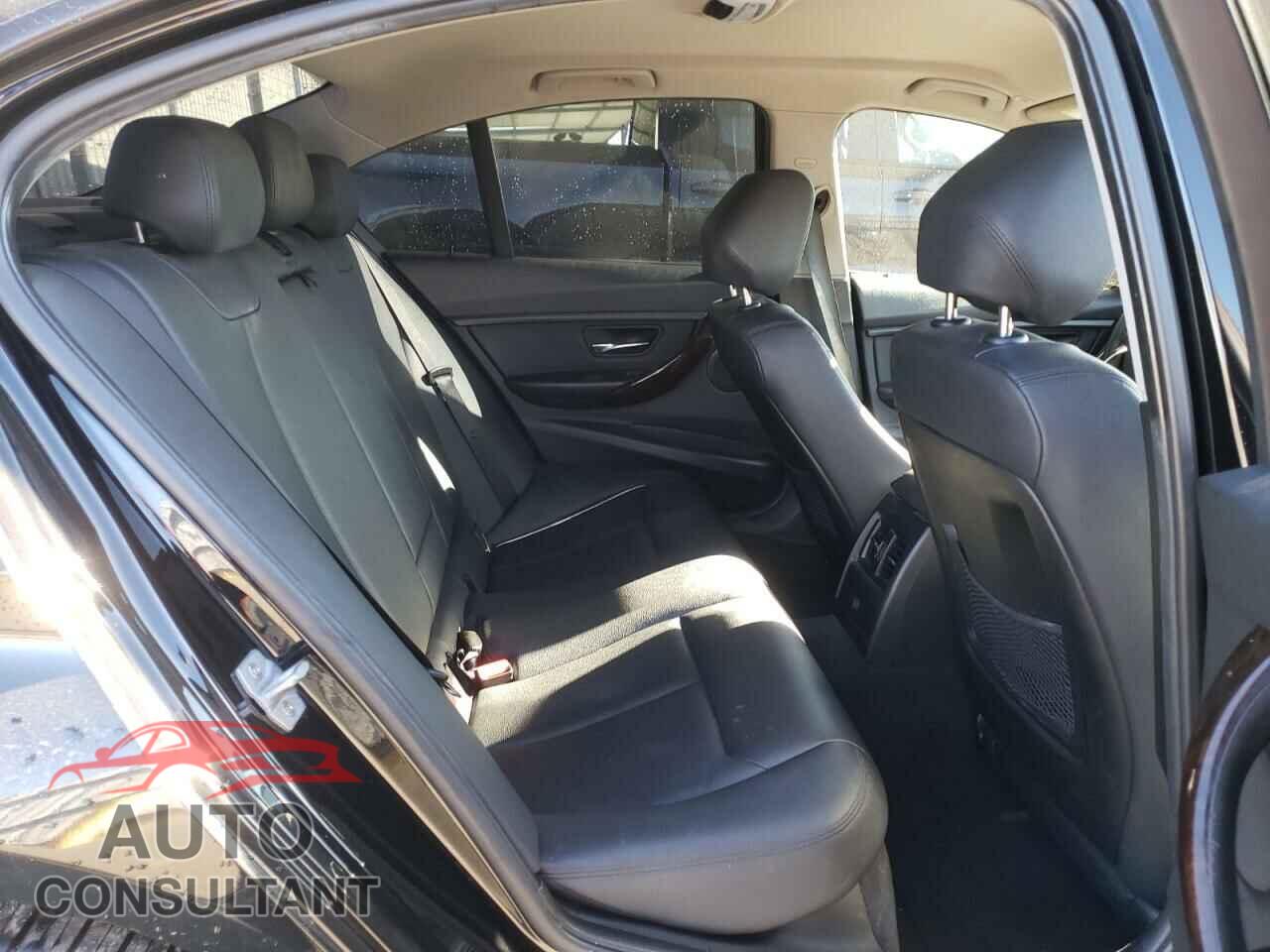 BMW 3 SERIES 2015 - WBA3C1C52FP853417