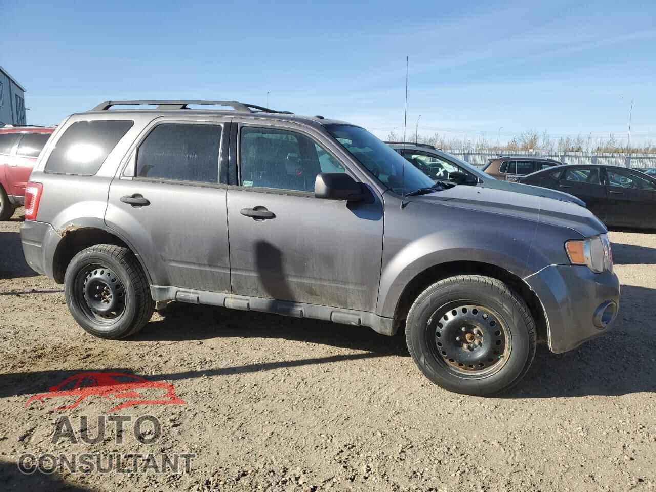 FORD ESCAPE 2010 - 1FMCU9DG2AKB06075