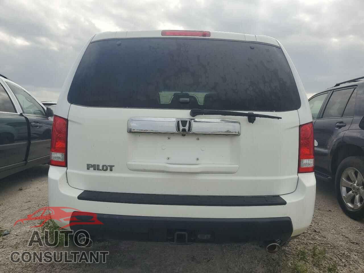 HONDA PILOT 2011 - 5FNYF3H74BB044995