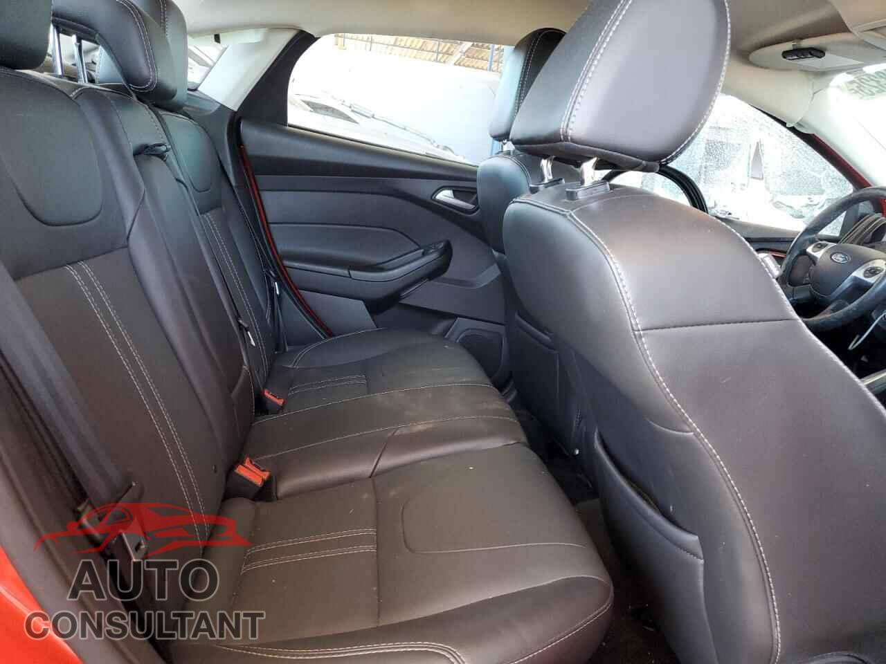 FORD FOCUS 2014 - 1FADP3F21EL111434