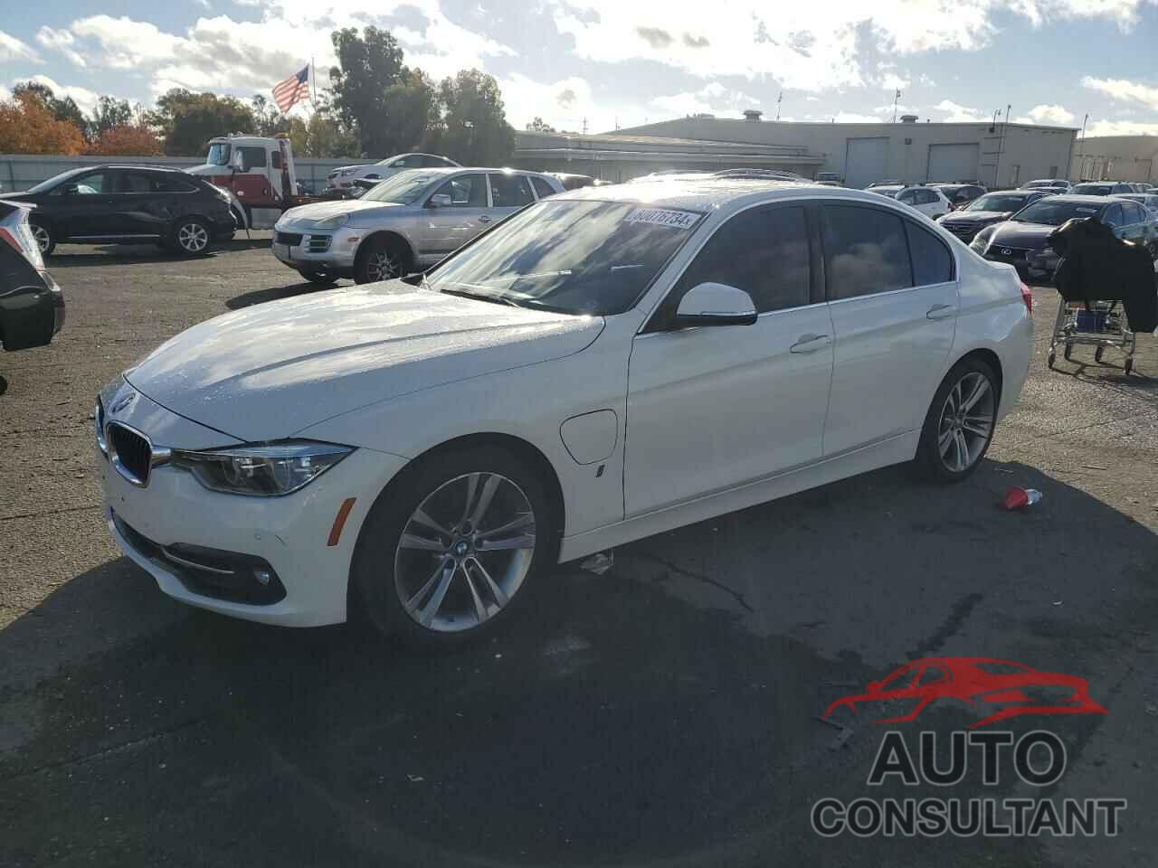 BMW 3 SERIES 2018 - WBA8E1C56JA762694