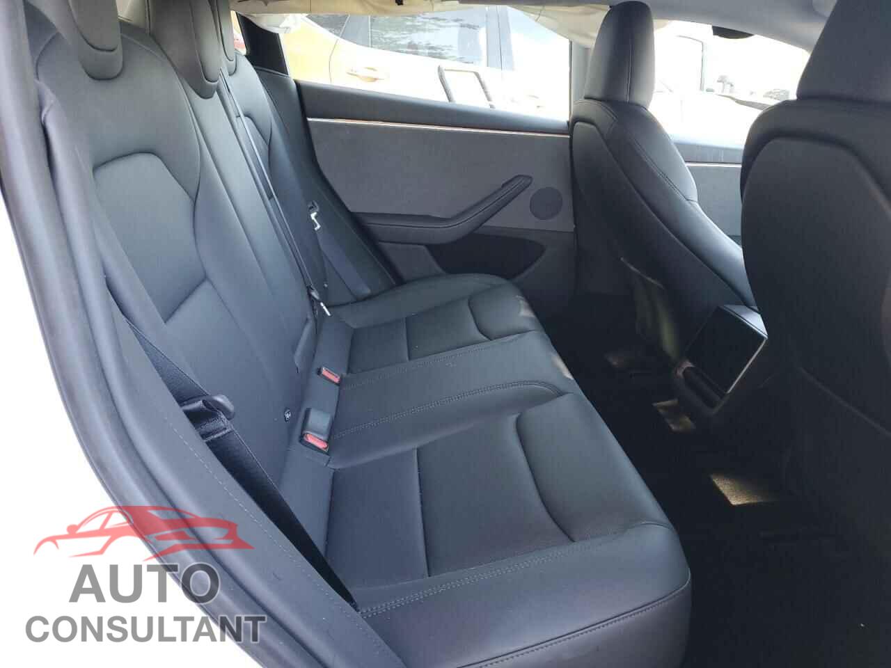 TESLA MODEL 3 2024 - 5YJ3E1EAXRF740109