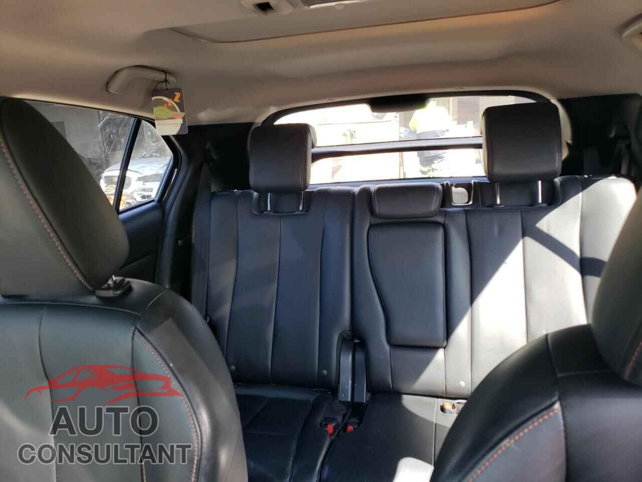 MITSUBISHI ECLIPSE 2019 - JA4AT5AA2KZ019433